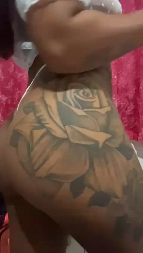 Acompanhante mulher com cabelo castanho de olhos castanhos - LETICIA MORENA Acompanhante mulher com cabelo castanho de olhos castanhos - LETICIA MORENA