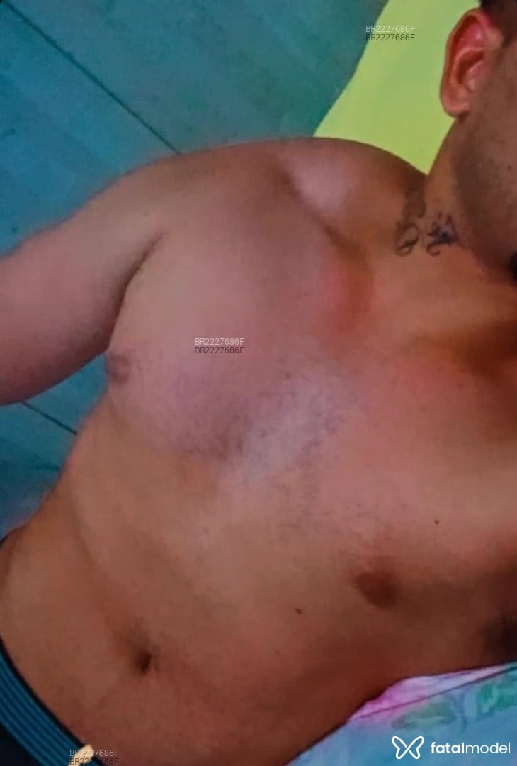 Acompanhante homem morena (o) de olhos castanhos em Porto Alegre - Lucas Martins