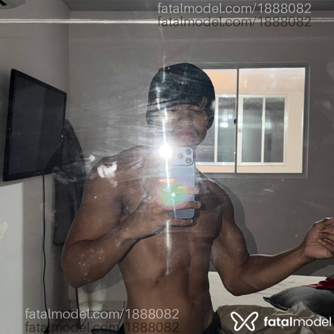 Acompanhante homem morena (o) de olhos pretos em Rio de Janeiro - Bernardo
