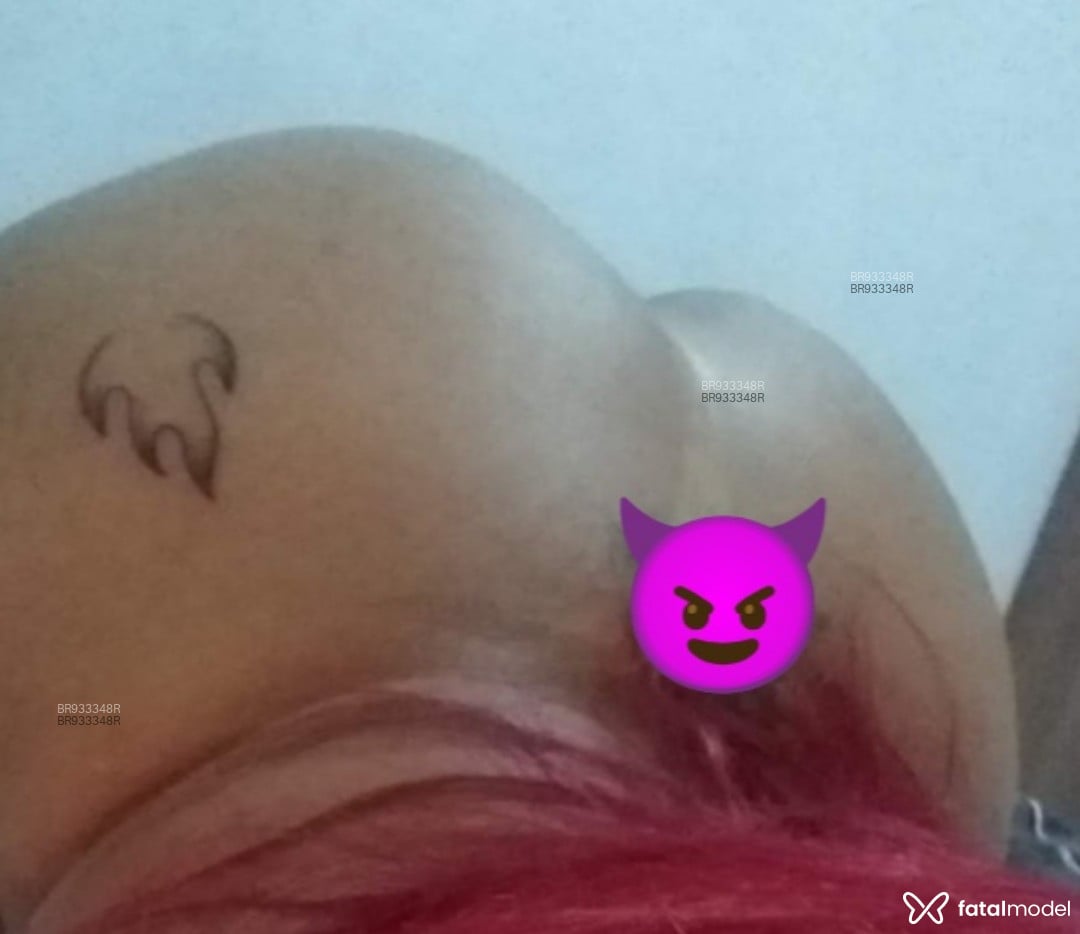 Acompanhante mulher ruiva (o) de olhos castanhos em Curvelo - ísis Ruby