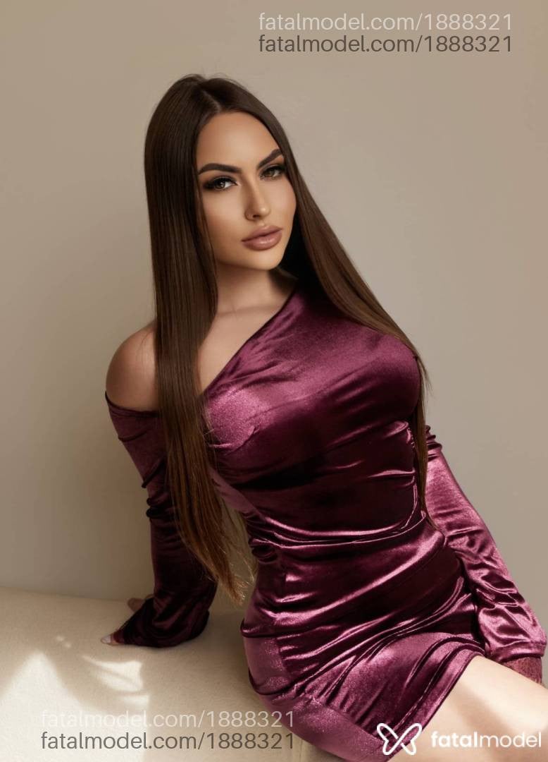 Acompanhante mulher com cabelo castanho de olhos castanhos em Videira - Larissa