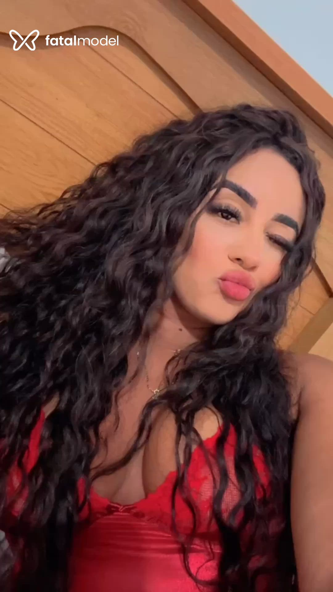 Acompanhante mulher morena (o) de olhos castanhos - Mirella Cavalcanti