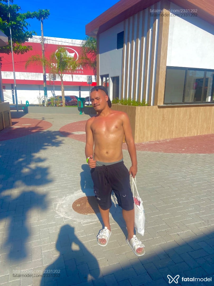 Acompanhante homem com cabelo castanho de olhos castanhos em Osasco Acompanhante homem com cabelo castanho de olhos castanhos em Osasco - Gabrielzão