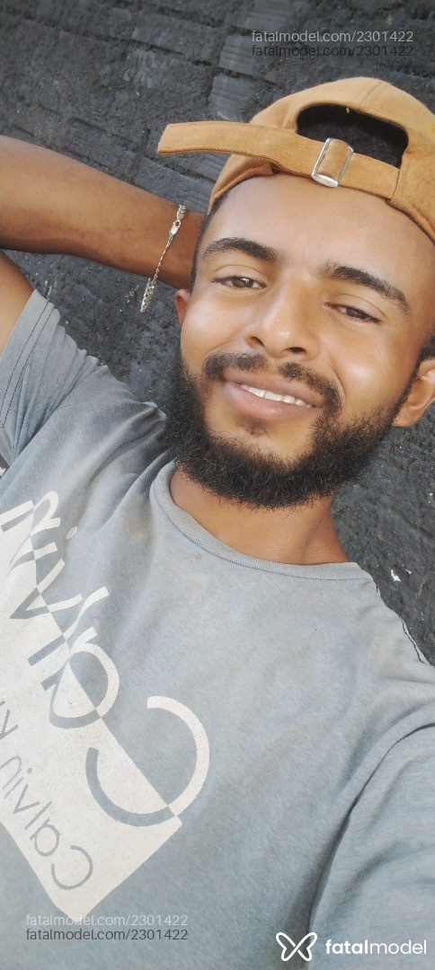 Acompanhante homem morena (o) de olhos pretos - Roberth Viannh Acompanhante homem morena (o) de olhos pretos - Roberth Viannh