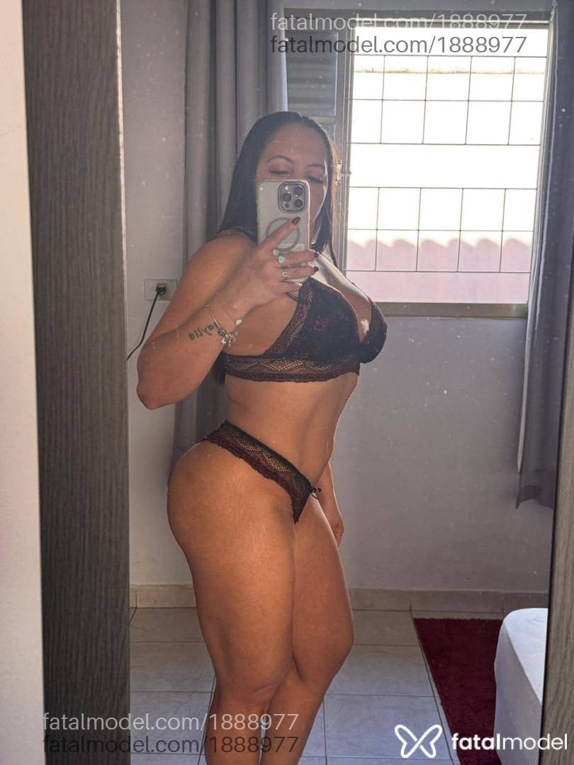 Acompanhante mulher com cabelo castanho de olhos castanhos em Jataí - Melynda