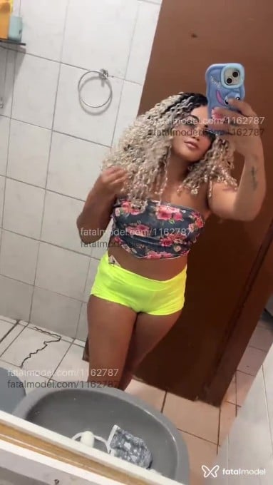 Acompanhante mulher ruiva (o) de olhos castanhos em João Pessoa - Julia Muniz