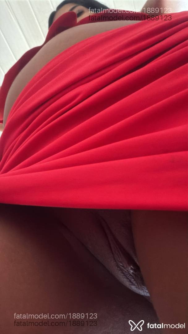Acompanhante mulher morena (o) de olhos pretos - Karol