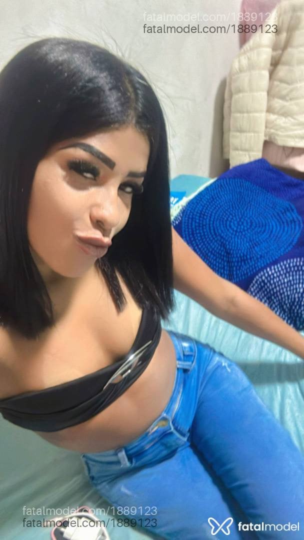 Acompanhante mulher morena (o) de olhos pretos - Karol