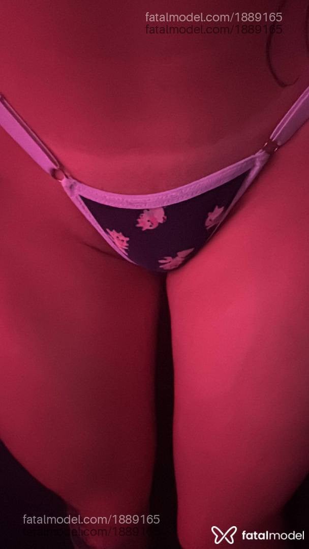 Acompanhante mulher morena (o) de olhos castanhos - Malu