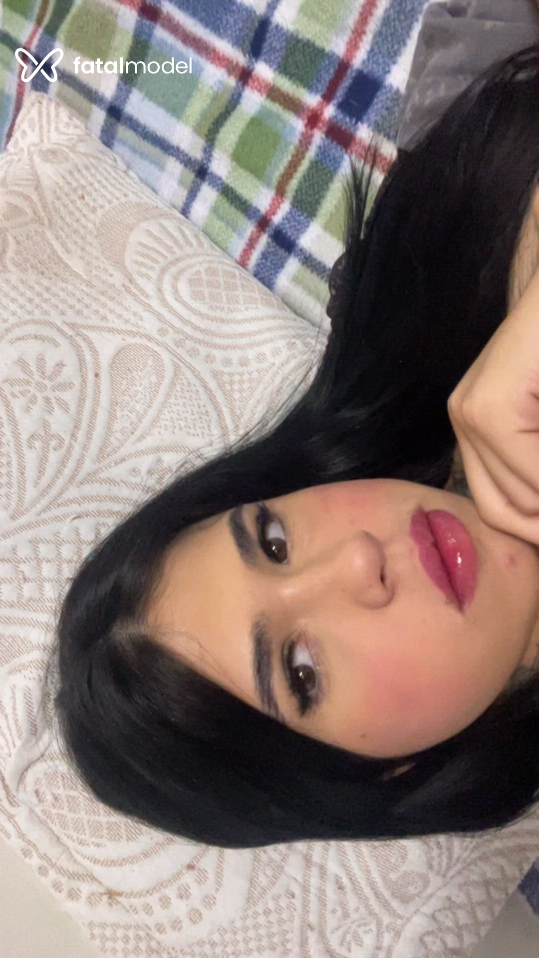 Acompanhante mulher morena (o) de olhos castanhos - Malu