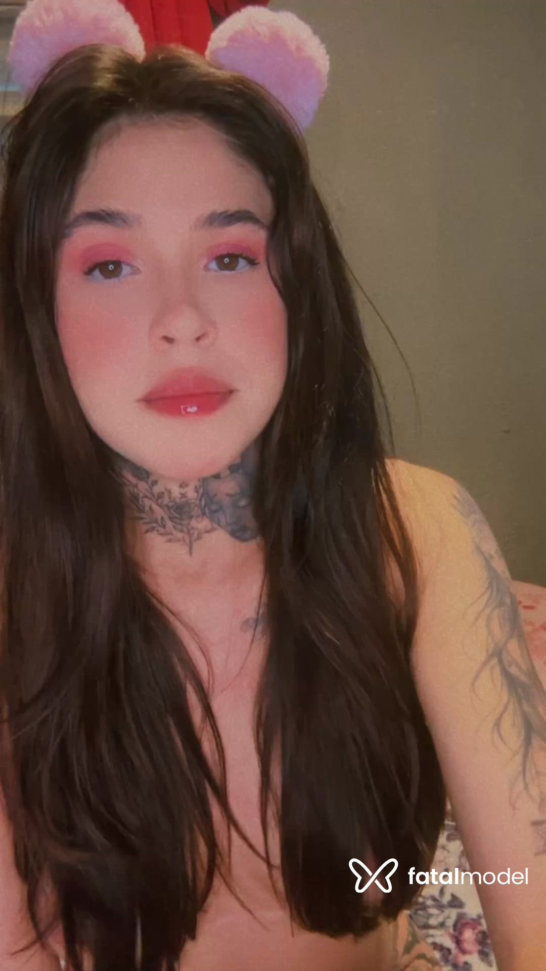 Acompanhante mulher morena (o) de olhos castanhos - Malu