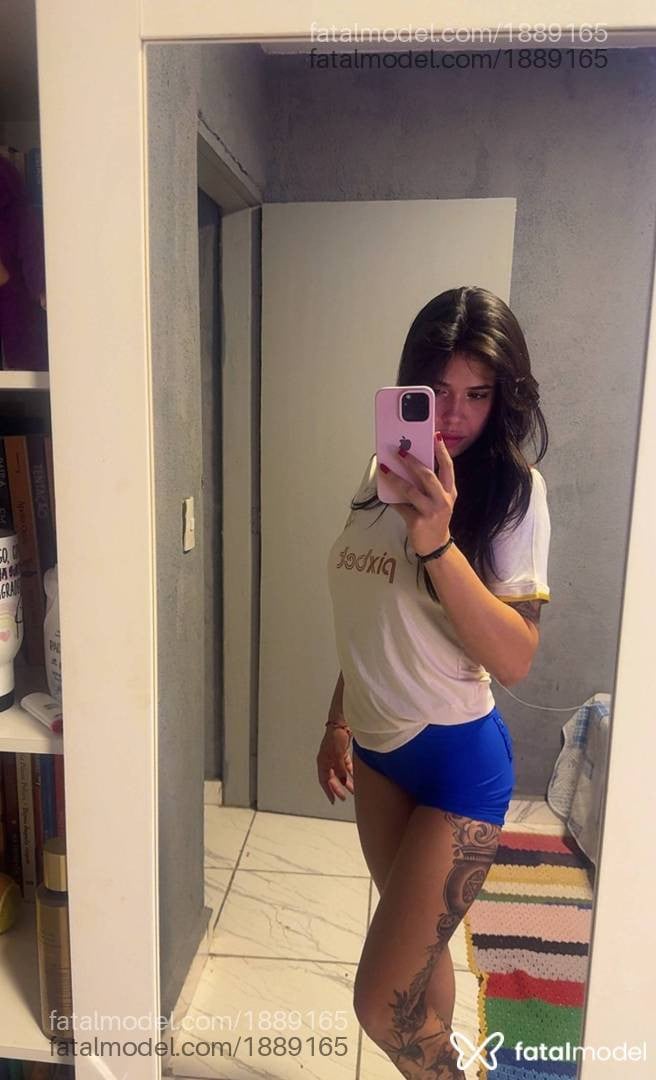 Acompanhante mulher morena (o) de olhos castanhos - Malu