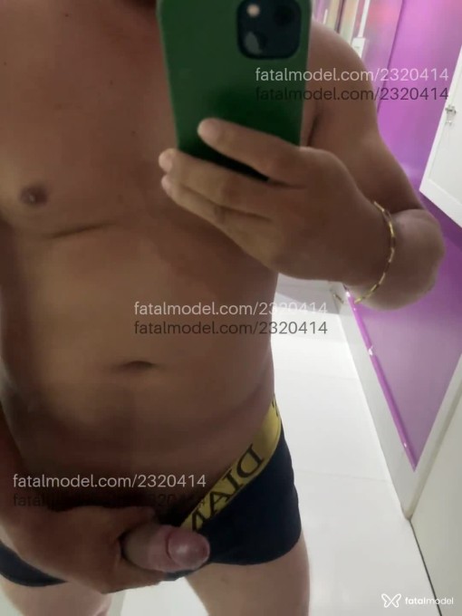Acompanhante homem morena (o) de olhos castanhos - Léozinho Acompanhante homem morena (o) de olhos castanhos - Léozinho