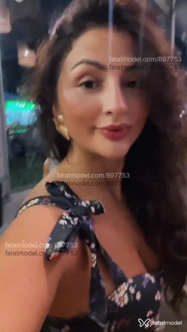 Acompanhante mulher morena (o) de olhos castanhos em Florianópolis Acompanhante mulher morena (o) de olhos castanhos em Florianópolis - Romana Ferraz