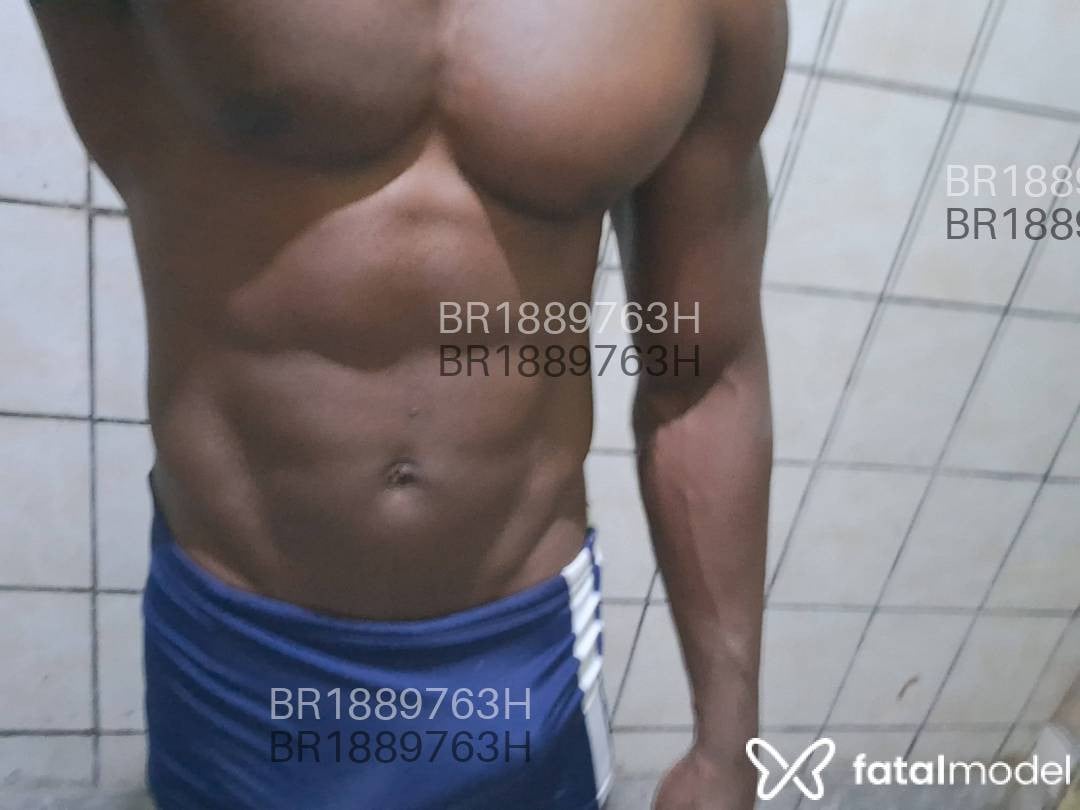 Acompanhante homem sem cabelo de olhos castanhos em São Paulo - Estefan