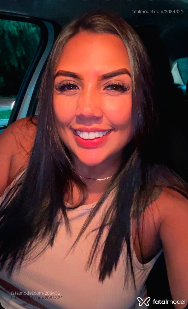 Acompanhante mulher morena (o) de olhos mel em Mogi Guaçu - Iiiz
