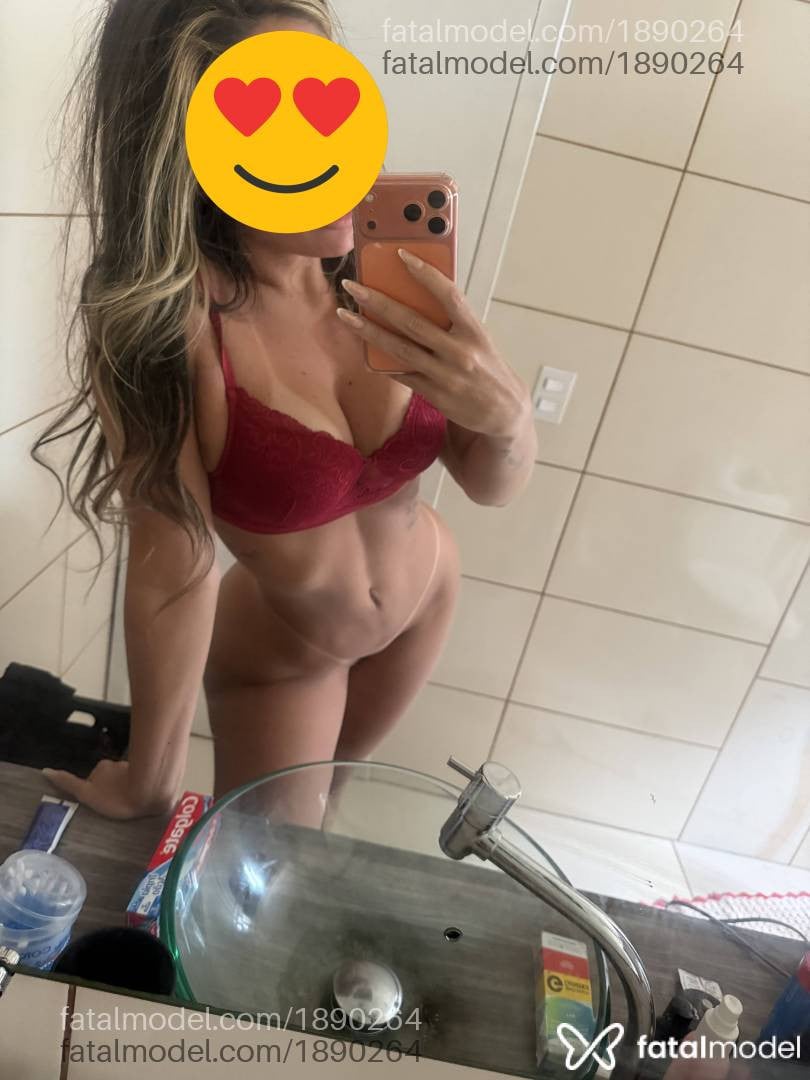 Acompanhante mulher com cabelo castanho de olhos castanhos em Porto Alegre - Carla