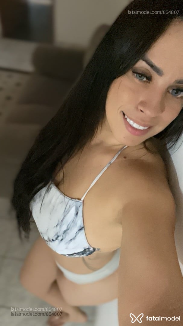 Acompanhante mulher morena (o) de olhos azuis em São Paulo - Carla