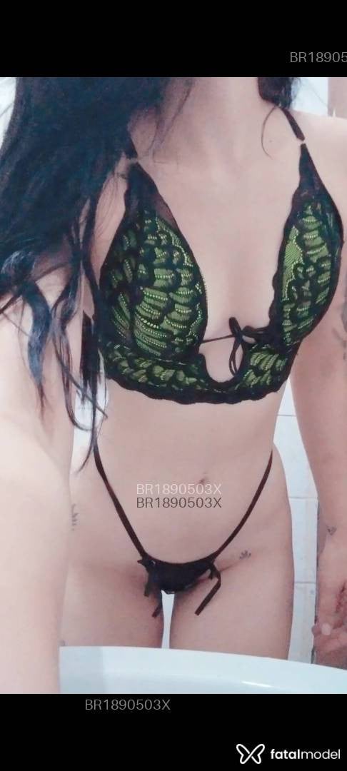 Acompanhante mulher morena (o) de olhos verdes em Porto Alegre Acompanhante mulher morena (o) de olhos verdes em Porto Alegre - Melll