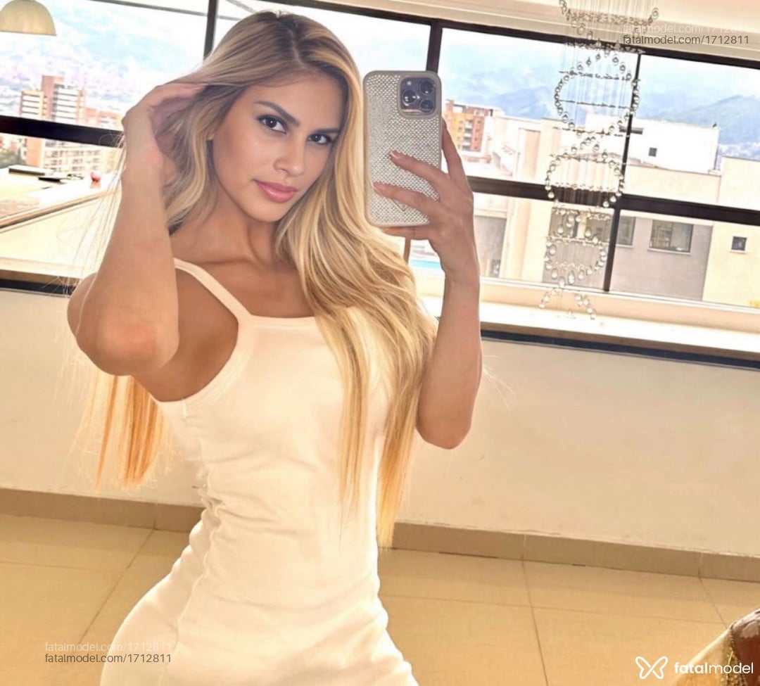 Acompanhante mulher loira (o) de olhos castanhos em Rio de Janeiro - Mel Sanches