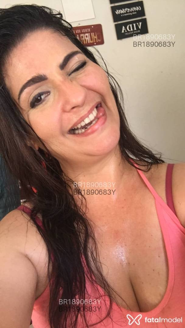 Acompanhante mulher com cabelo castanho de olhos castanhos em Nova Venécia Acompanhante mulher com cabelo castanho de olhos castanhos em Nova Venécia - Manu Lopez