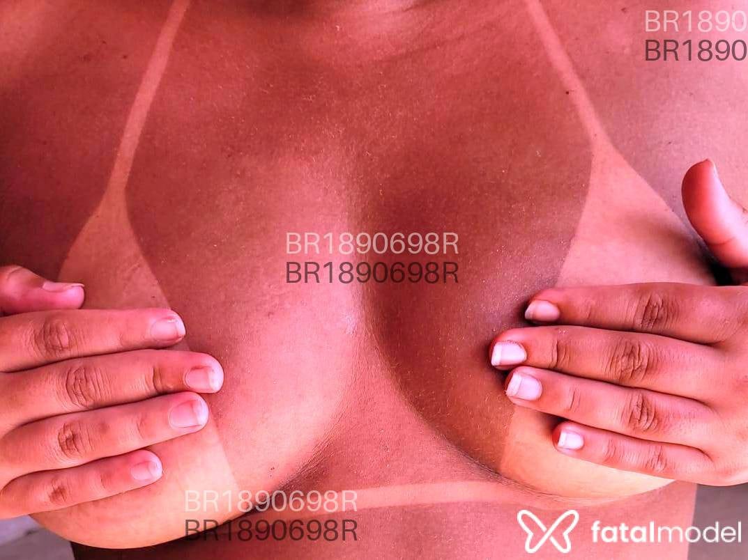Acompanhante mulher com cabelo castanho de olhos pretos em Arcoverde Acompanhante mulher com cabelo castanho de olhos pretos em Arcoverde - Rafaela