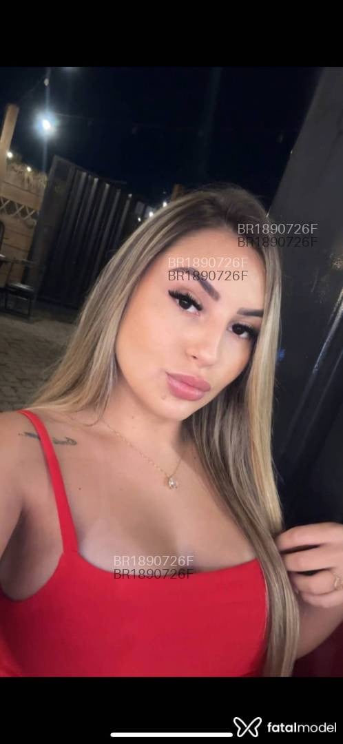 Acompanhante mulher loira (o) de olhos pretos - Dudaa Keller
