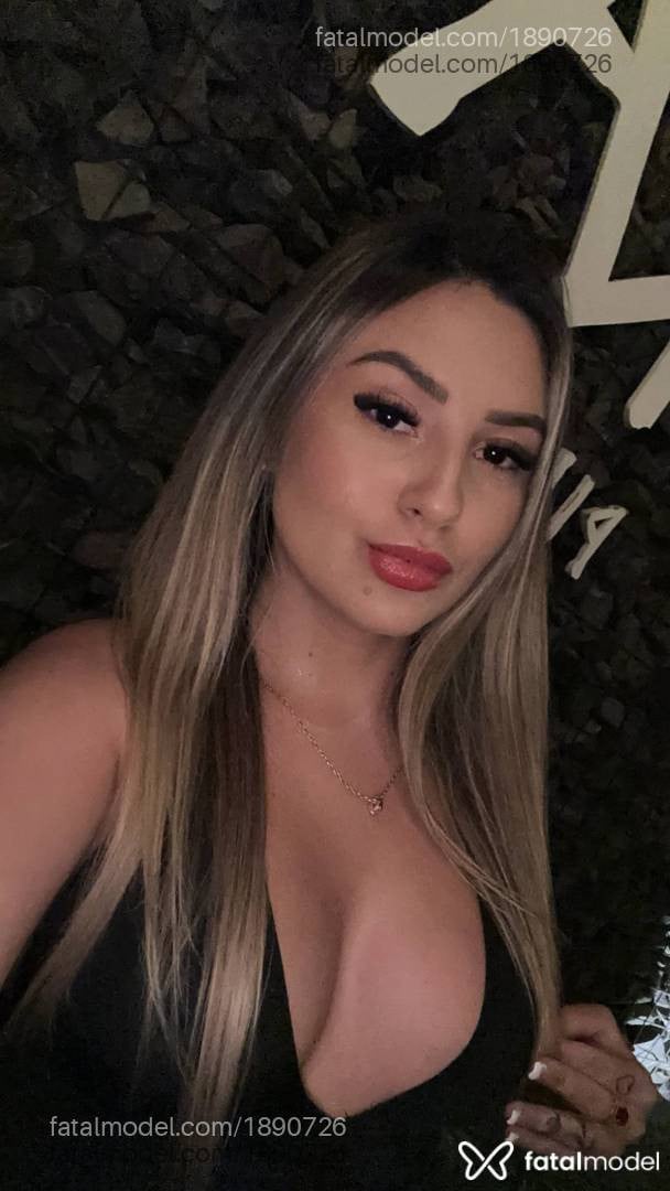 Acompanhante mulher loira (o) de olhos pretos - Dudaa Keller
