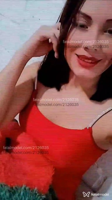 Acompanhante mulher com cabelo castanho de olhos verdes em Canoinhas - Lívia Xavier