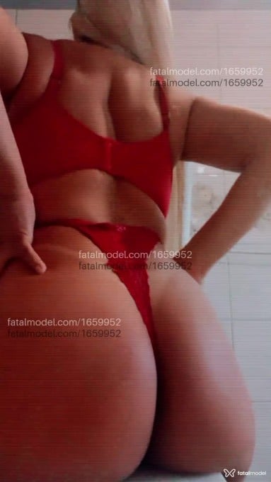 Acompanhante mulher loira (o) de olhos castanhos em Porto Alegre Acompanhante mulher loira (o) de olhos castanhos em Porto Alegre - Thaís Ferrari