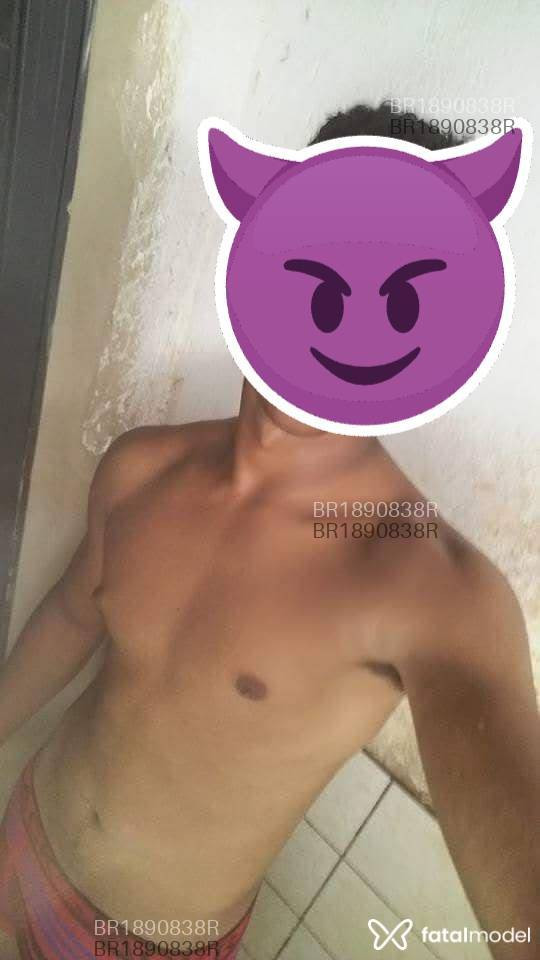 Acompanhante homem morena (o) de olhos castanhos em Virtual Acompanhante homem morena (o) de olhos castanhos em Virtual - Guhenrique