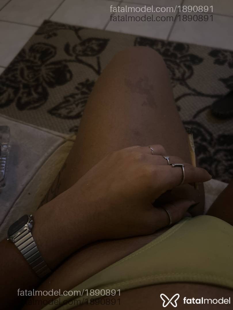 Acompanhante mulher morena (o) de olhos castanhos - Jeniffer