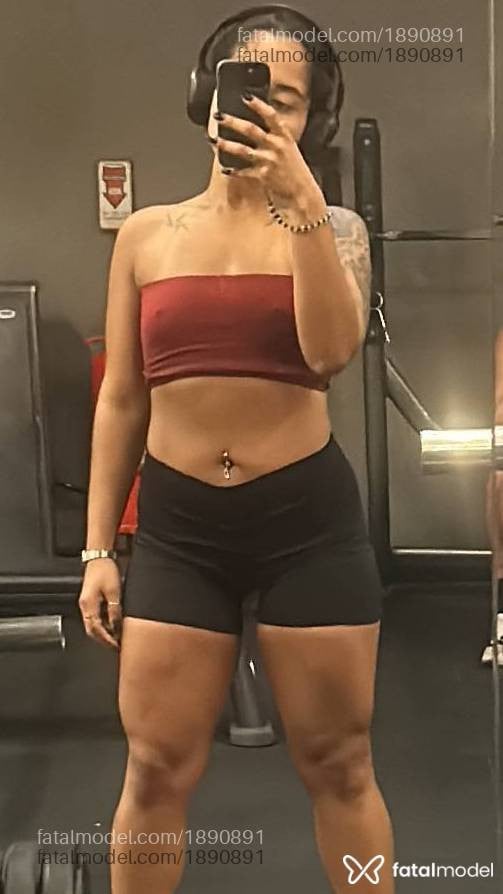 Acompanhante mulher morena (o) de olhos castanhos - Jeniffer