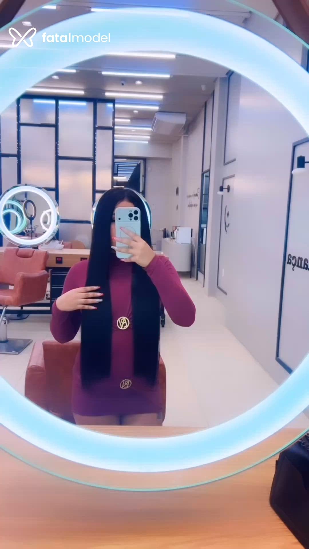 Acompanhante mulher morena (o) de olhos castanhos - Larissa