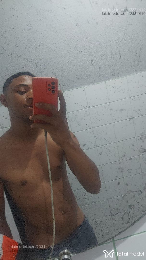 Acompanhante homem morena (o) de olhos castanhos em Rio de Janeiro Acompanhante homem morena (o) de olhos castanhos em Rio de Janeiro - Luucas Leal