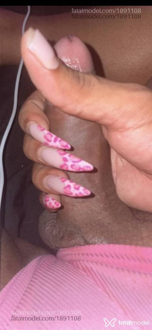 Acompanhante mulher trans morena (o) de olhos castanhos em Rio de Janeiro - Estrela