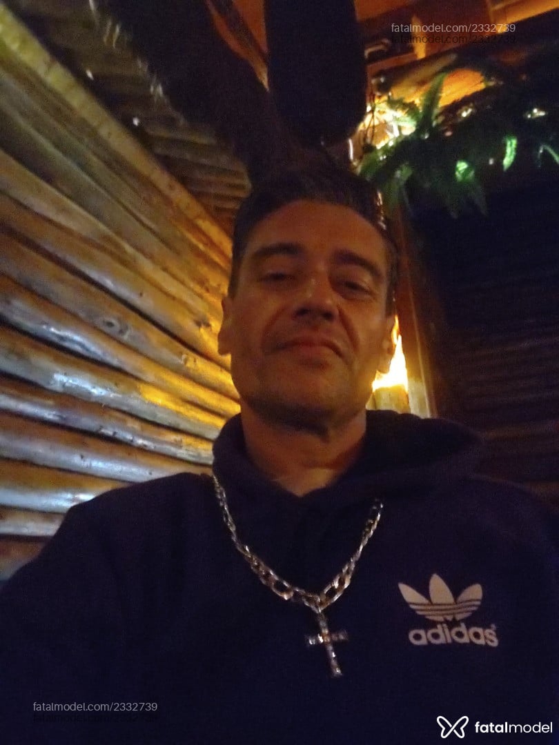 Acompanhante homem morena (o) de olhos verdes em Porto Alegre - Diego