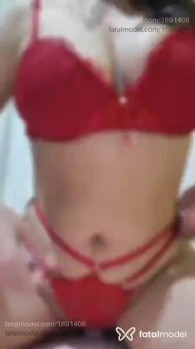 Acompanhante mulher com cabelo castanho de olhos castanhos em Ourinhos Acompanhante mulher com cabelo castanho de olhos castanhos em Ourinhos - Yasmin