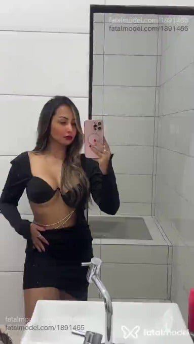 Acompanhante mulher loira (o) de olhos castanhos em Paranatinga Acompanhante mulher loira (o) de olhos castanhos em Paranatinga - Júlia Renata