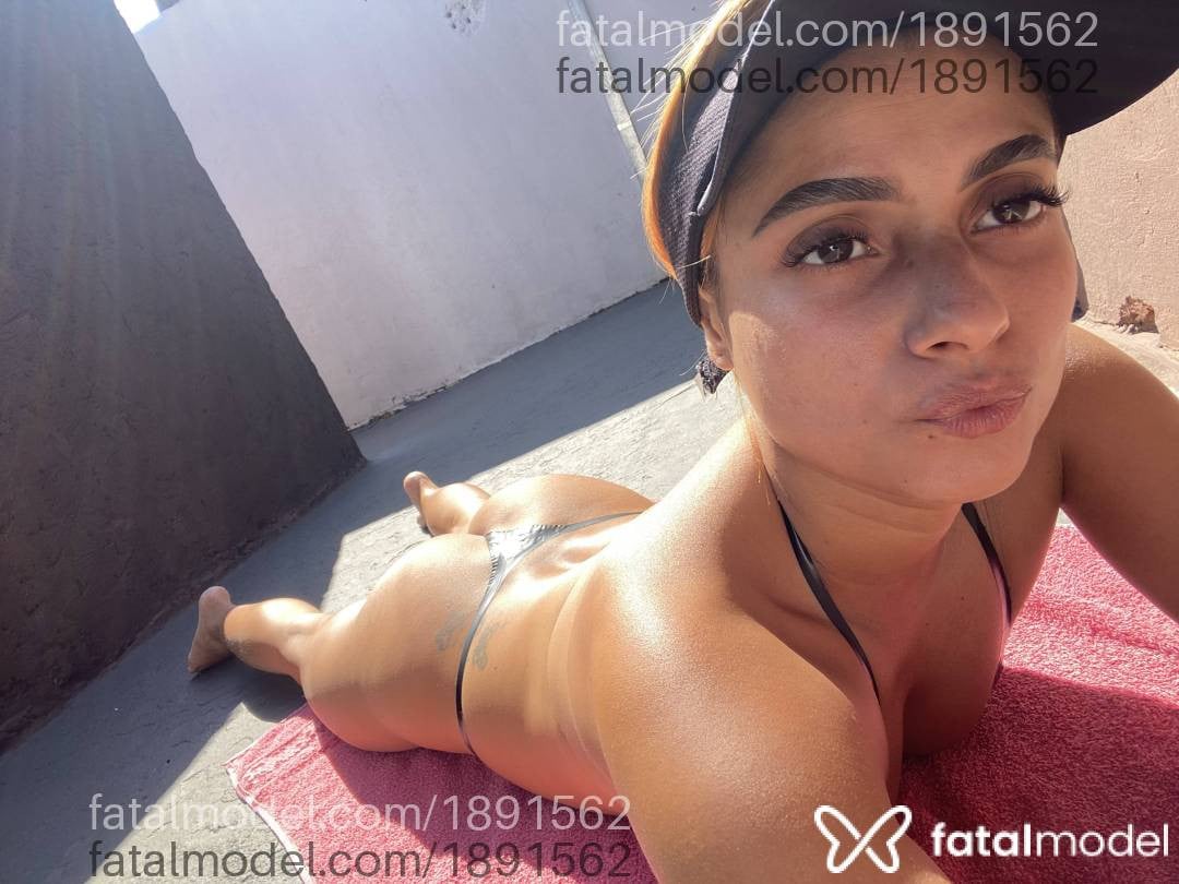 Acompanhante mulher com cabelo castanho de olhos castanhos em Macaé - Jully