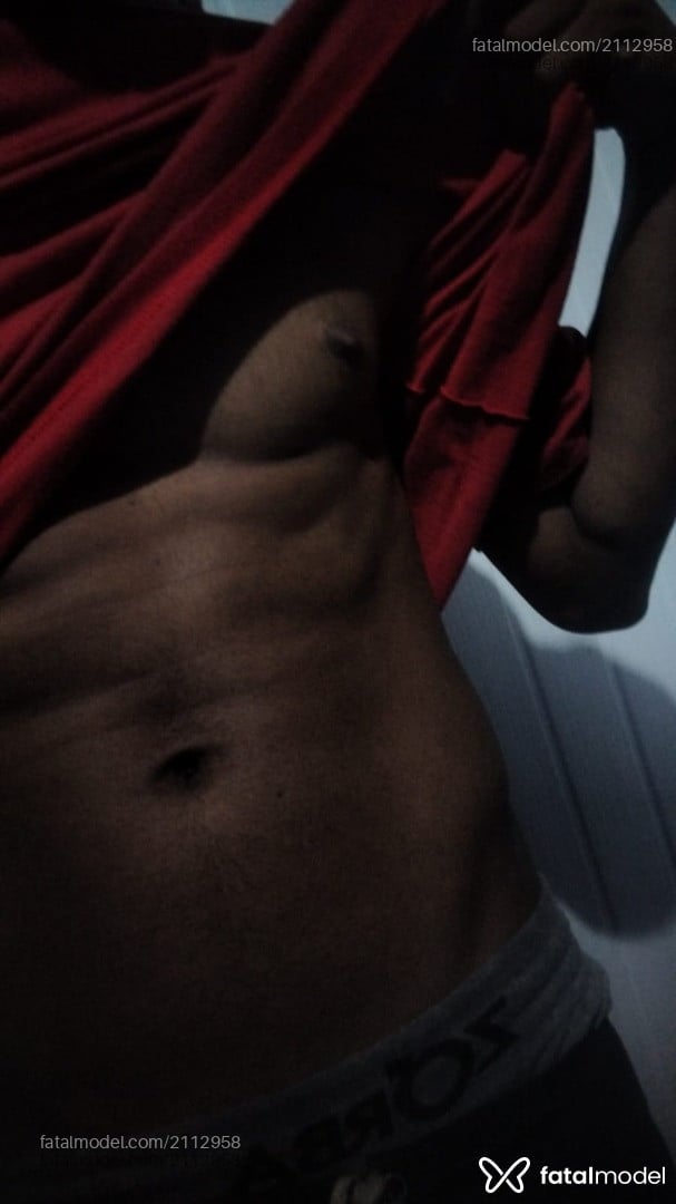 Acompanhante homem morena (o) de olhos castanhos em Rio Branco - Charles