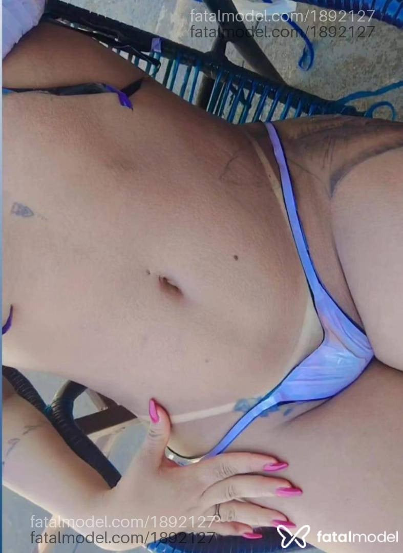 Acompanhante mulher morena (o) de olhos pretos - Mellisa