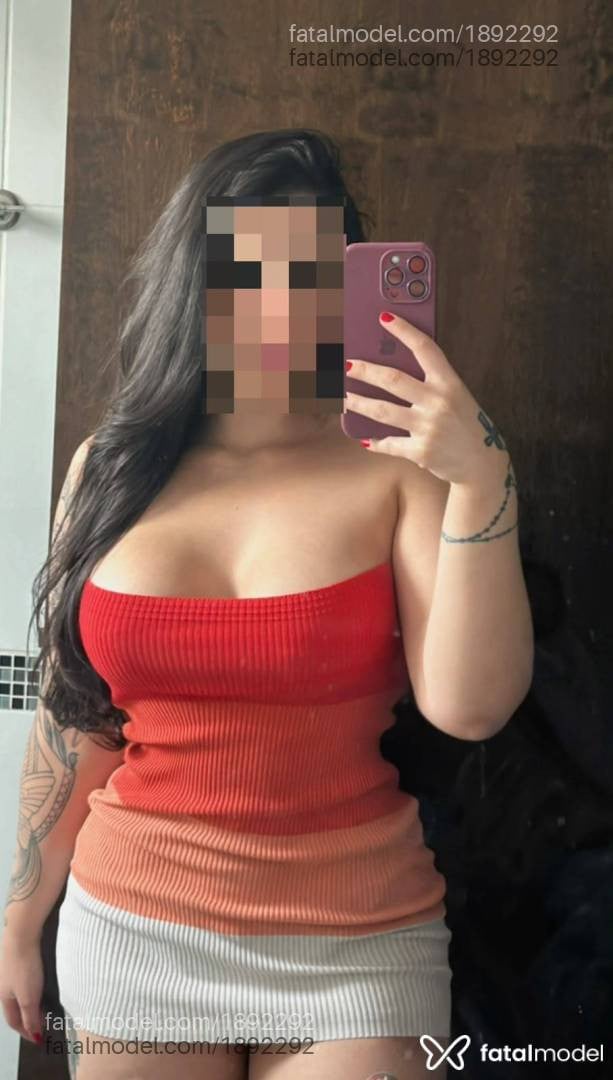 Acompanhante mulher morena (o) de olhos castanhos - Camila Viana