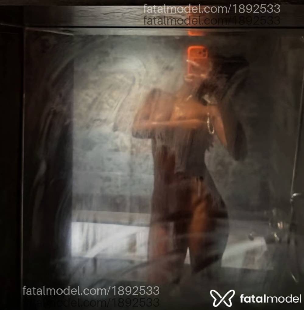 Acompanhante mulher morena (o) de olhos pretos - Jéssica
