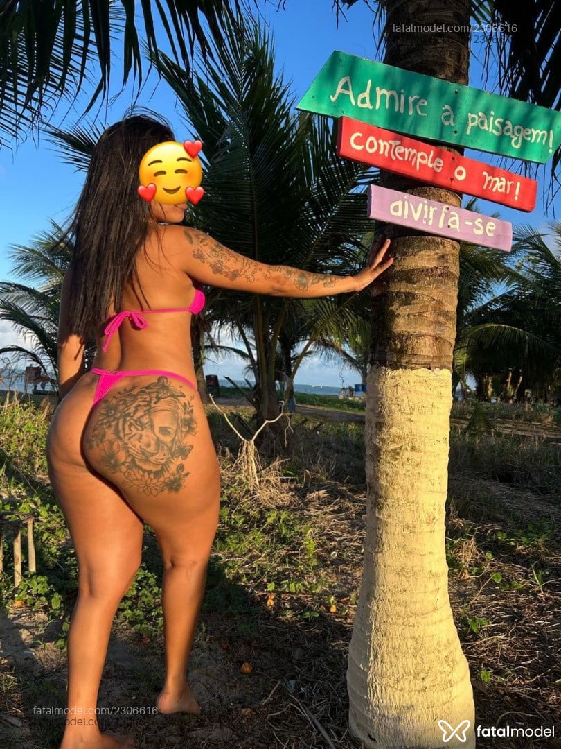 Acompanhante mulher com cabelo castanho de olhos pretos em Campina Grande Acompanhante mulher com cabelo castanho de olhos pretos em Campina Grande - Letícia