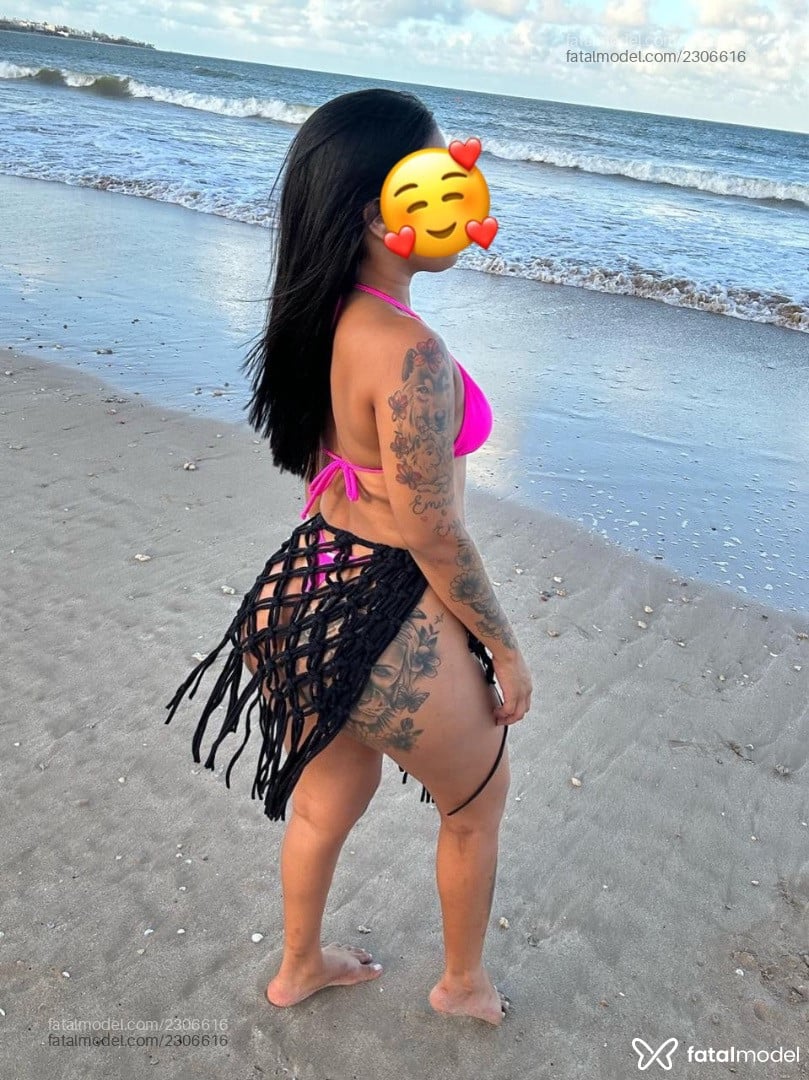 Acompanhante mulher com cabelo castanho de olhos pretos em Campina Grande Acompanhante mulher com cabelo castanho de olhos pretos em Campina Grande - Letícia