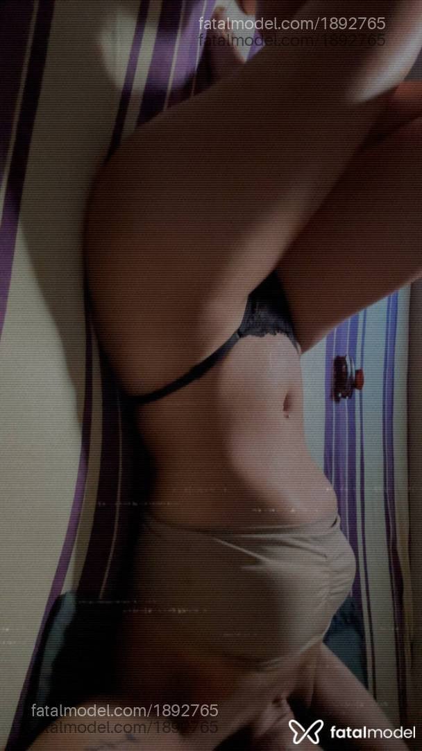 Acompanhante mulher morena (o) de olhos pretos - Rafaela