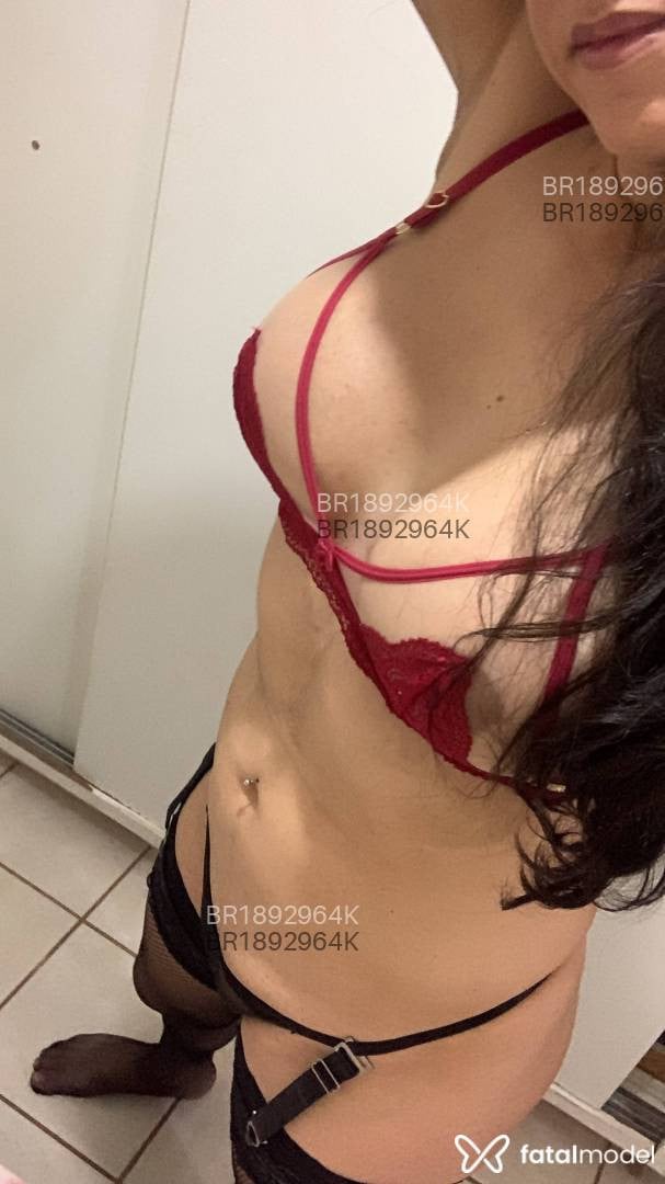 Acompanhante mulher trans morena (o) de olhos castanhos em Uberlândia Acompanhante mulher trans morena (o) de olhos castanhos em Uberlândia - Nyna Mamífera