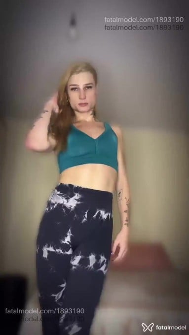 Acompanhante mulher trans ruiva (o) de olhos azuis em São Sebastião do Paraíso - Bruna