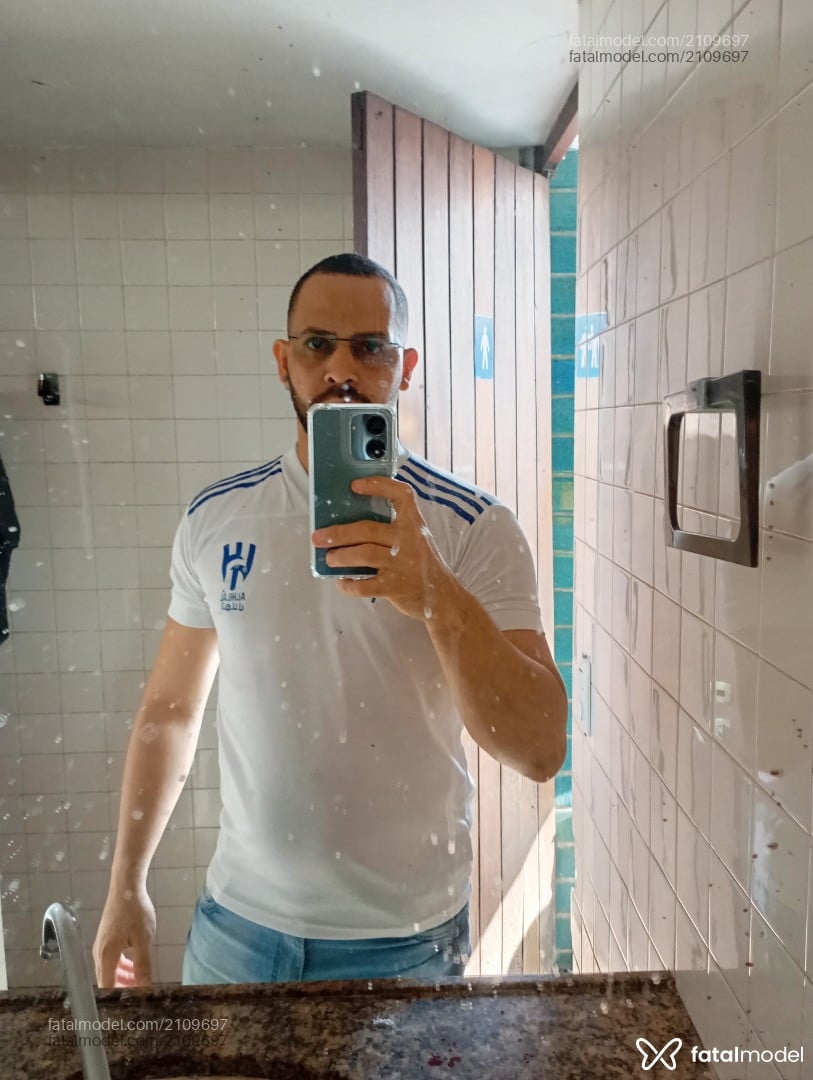 Acompanhante homem com cabelo castanho de olhos castanhos em Recife - Naldo